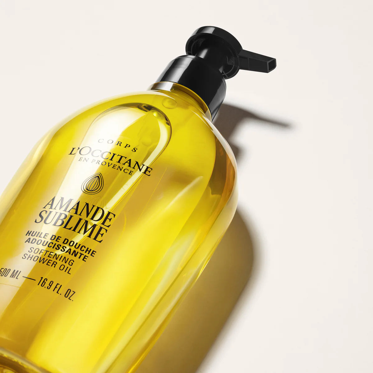 L'OCCITANE Almond Sublime Shower Oil