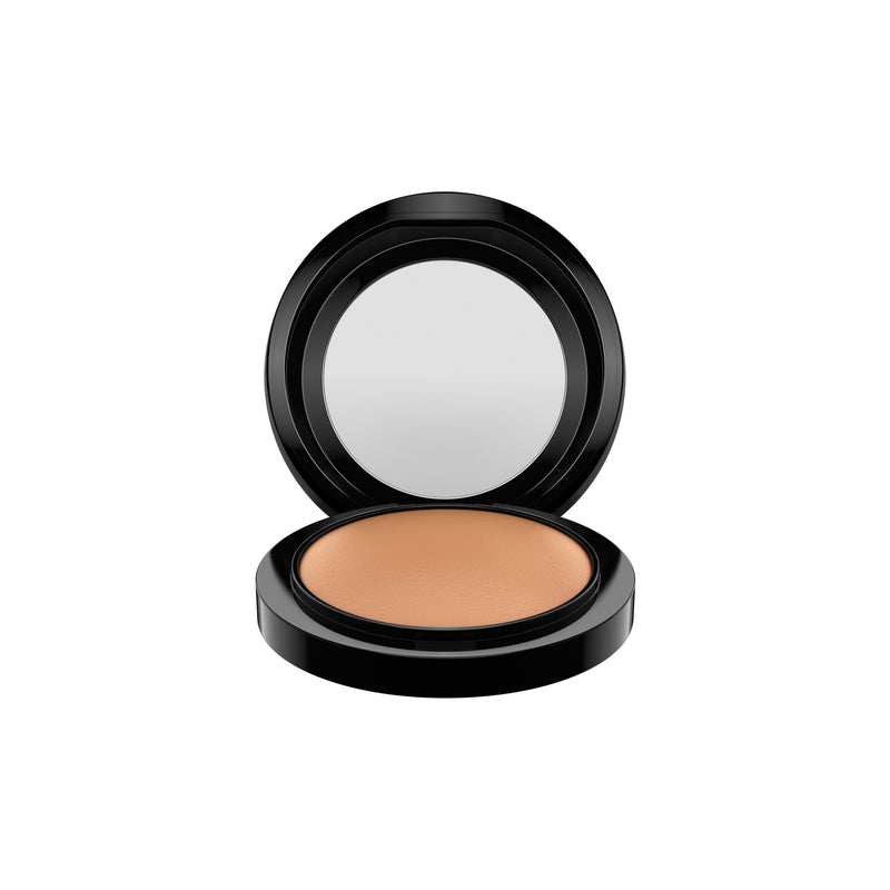M·A·C Mineralize Skinfinish Natural