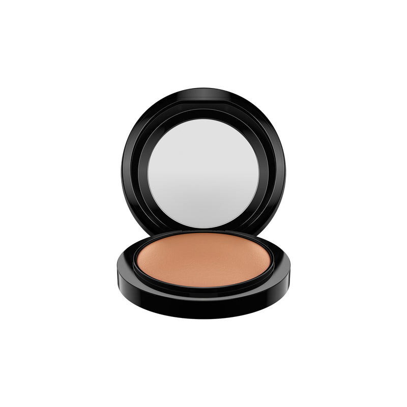 M·A·C Mineralize Skinfinish Natural