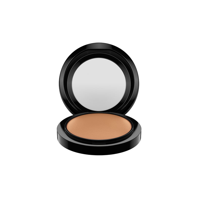 M·A·C Mineralize Skinfinish Natural