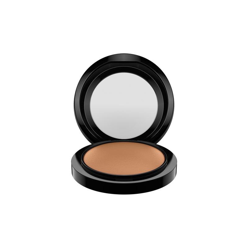 M·A·C Mineralize Skinfinish Natural