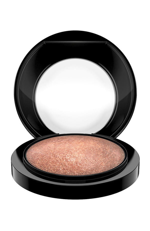 M·A·C Mineralize Skinfinish