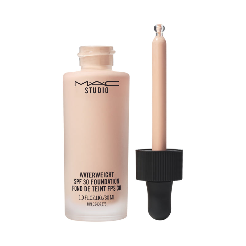 M·A·C Waterweight Spf 30 Foundation