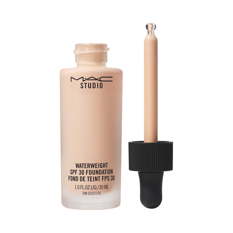M·A·C Waterweight Spf 30 Foundation