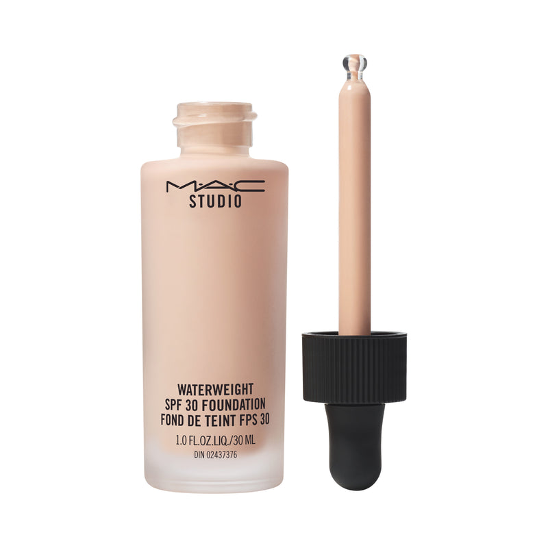 M·A·C Waterweight Spf 30 Foundation
