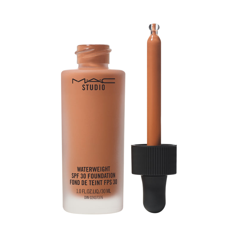 M·A·C Waterweight Spf 30 Foundation